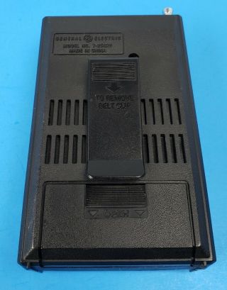 Vintage General Electric GE Portable Handheld AM/FM Radio 7 - 2582G 2