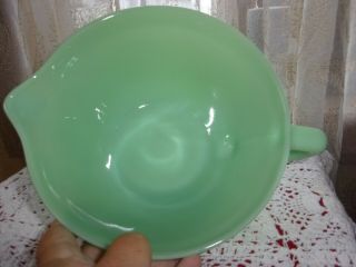 vntg Fire King jadeite jadite mixing batter bowl pitcher spout & handle 7.  5 