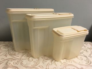 3 Vintage Rubbermaid Servin Saver 4 Cup 13 21 Cereal Keeper Almond Seal Plastic