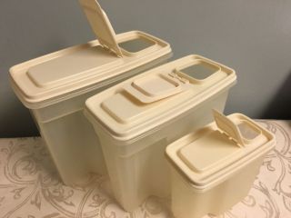 3 Vintage Rubbermaid Servin Saver 4 Cup 13 21 Cereal Keeper Almond Seal Plastic 3