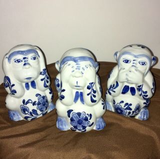 Vtg Asian Chinese Blue White Ceramic Monkeys Speak/hear/see No Evil Centrum