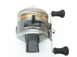 Vintage Zebco One Classic Feathertouch Spincasting Fishing Reel Usa