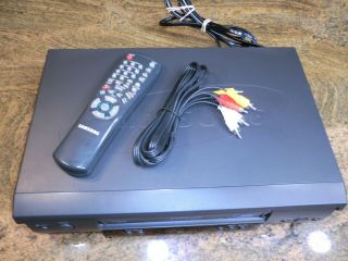 Samsung VR8160 VCR 4 - Head VHS Player Recorder w/ Remote,  A/V Cables 2