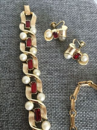 Elegant Vintage Lisner Red Stone Faux Pearl Necklace Bracelet Earring Set 5