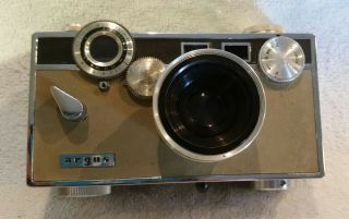 Vintage Argus C3 Matchmatic " The Brick " Camera With 50mm F/3.  5 Shutter