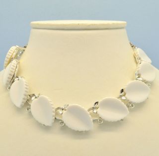 Vintage Necklace Lisner 1950s White Lucite Leaves Silvertone Bridal Jewellery