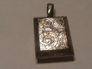 Ladies Vintage Sterling Silver Siam Hand Etched Floral Picture Locket.  Large And