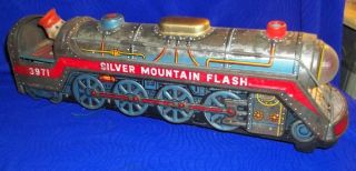 Vintage Old Battery Operated Silver Mountain Flash Train Engine Tin Toy Japan