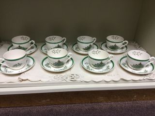 Vintage Spode Christmas Tree Made In England Tea Cup And Saucers Set Of 8