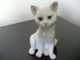 Vintage B&g Bing & Grondahl 2505 Copenhagen Porcelain Cat Figurine