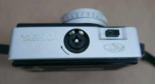 Yashica EZ - Matic Electronic Film Camera,  Yashinon 37MM f 2.  8 Lens,  126 Film 3