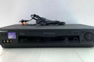 Sony Slv - N900 Vcr Vhs Player Recorder And.  No Remote