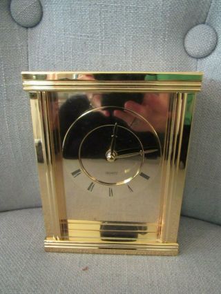 Vintage Bulova Quartz Desk Clock Gold 5.  25 " Tall