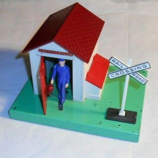 Lionel Vintage Railroad Crossing Guard House Signal Man Great