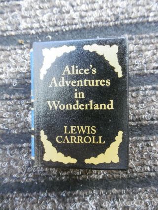Alice In Wonderland Lewis Carroll Del Prado Book Miniature Classics Library.