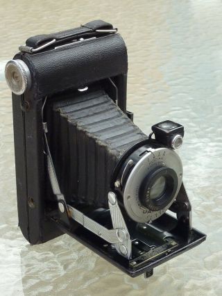 Vintage Kodak Vigilant Junior Six - 20 Folding Camera Uses 620 Film
