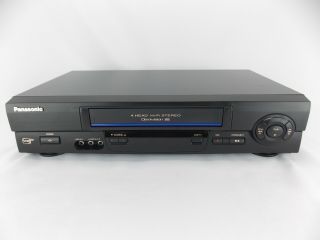 Panasonic PV - V4611 VHS VCR Player Recorder 4 Head Hi - Fi Stereo Remote 2