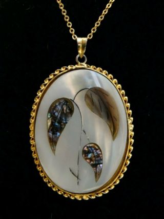 Vtg Mother Of Pearl Abalone Shell Leaves Pendant Gold Tone Necklace