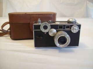 Vintage Argus C3 " The Brick " 35mm Camera - 50mm 1:3.  5 Lens - Case