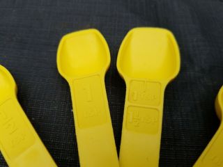 Tupperware Vintage Sunny Yellow Measuring Spoon Set 7 Spoons w/ Ring 5