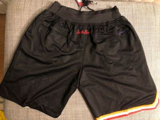 Miami Heat Men ' s Vintage Basketball Shorts Sizes S M L XL 2XL Black 2