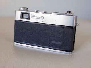 Canon QL 17 35mm vintage film camera for repair 2