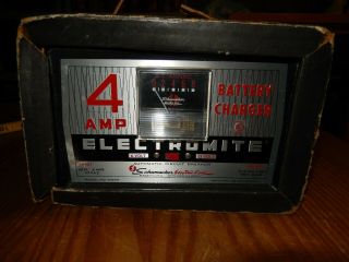 Vintage Woodward - Schumacher Electromite 4 Amp Battery Charger Model Ws84 6 - 12v