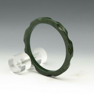 8 " Vtg Spinach Green Carved Bakelite Squared Edge Round Bangle Bracelet