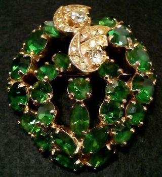Weiss Vintage Brooch Pin Green Rhinestone Gold Tone Marquise Navette Round Sign