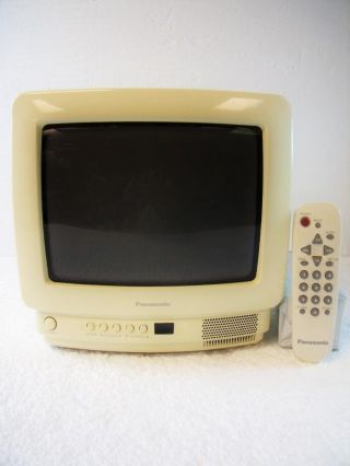 Panasonic Ct - 9r10t White Compact 9 " Color Crt Tv W/ Remote Retro Gaming