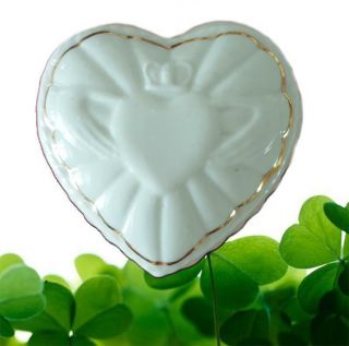 Belleek Vintage Sacred Heart Claddagh Catholic Religion Heart Shaped Trinket Box