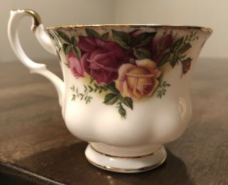 Vintage Royal Albert Old Country Roses Bone China 1962 Tea Cup And Saucer