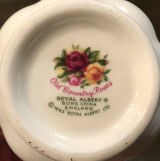 Vintage Royal Albert Old Country Roses Bone China 1962 Tea Cup And Saucer 2
