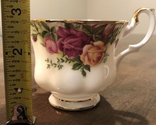 Vintage Royal Albert Old Country Roses Bone China 1962 Tea Cup And Saucer 3