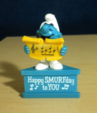 Smurf A Gram Happy Smurfday Birthday Smurfs Singer Sockel Figure Vintage Pvc Toy