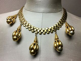 Vintage NAPIER Chunky Gold Toned Necklace W/Original Red Foil Hang tag 3