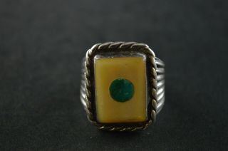 Vintage Sterling Silver Etched White & Green Stone Square Ring - 13g