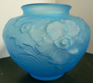 Vintage Embossed Poppy Blossoms Blue Frosted Glass Vase 4.  75 " X 5.  75 "