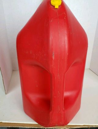 Vintage Blitz 5 Gallon Gas Fuel Can with Vent And Yellow Spout Cap Made in USA 4