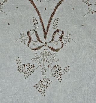 Vintage Linen Embroidery Cut Work Tablecloth 65x81 4