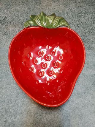Vintage Metlox Poppytrail California Large Strawberry Serving Fruit Bowl 11 "