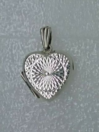 Vintage Sterling Silver Diamond Cut Heart Shape Picture Locket 