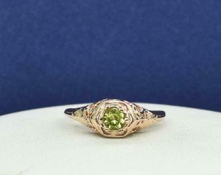 Lovely Vintage.  17ctw Peridot 14k Rose Gold/sterling Filigree Ring