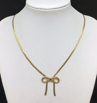 Vintage Avon Fashion Bow Gold Tone Short Chain 16” Necklace