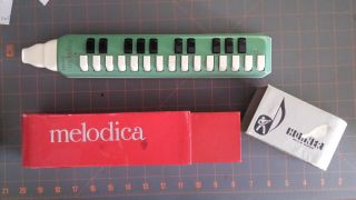 Vintage Hohner Melodica Soprano 25 Keys - With Case And Tutorial