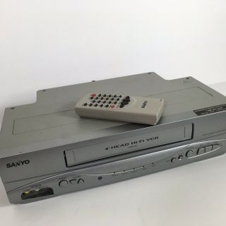 Sanyo Vwm - 950 Vhs Vcr/ With Remote - & Great