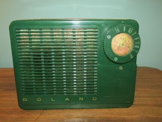 Vintage Bakelite Roland Green Portable Battery Operated Radio Unique 6 1/4 "