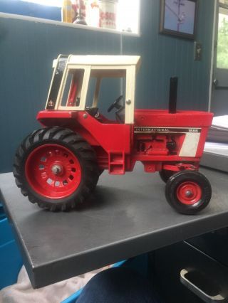 Vintage Ertl International Harvester 1586 Diecast Metal Farm Tractor 1/16 Scale