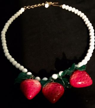 Vtg Lucite Strawberry Necklace With Milk Colored Round White Glass Beads
