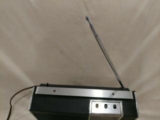 Vintage Panasonic AM/FM Integrated Circuit Portable Radio RF - 900 AC - Battery 4